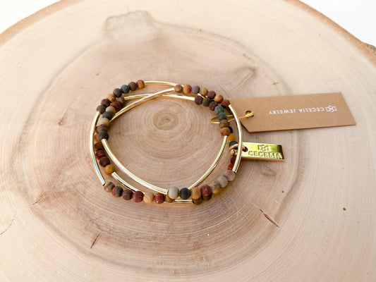 Bracelet triple tour en pierres précieuses nuancées et plaqué or