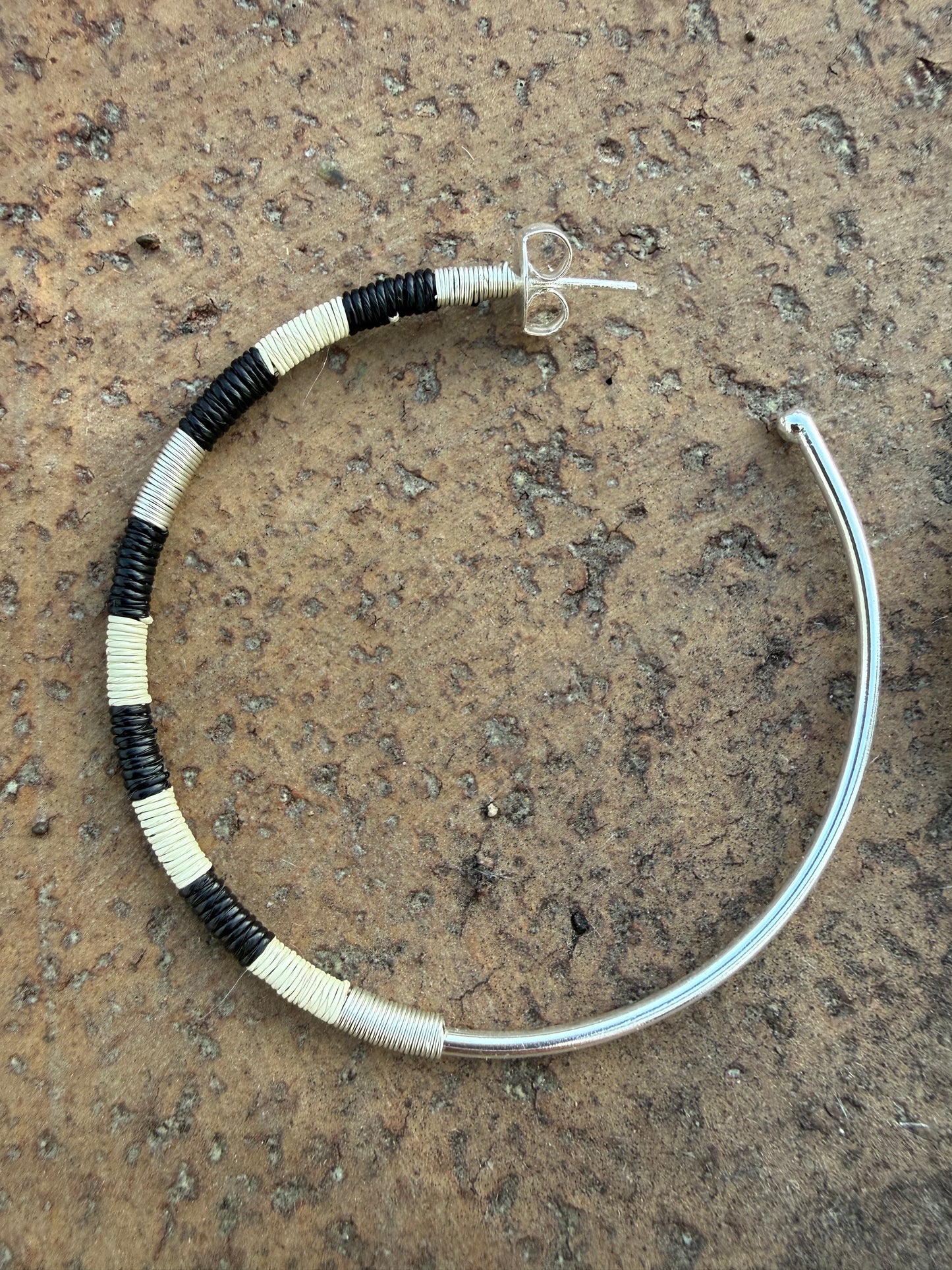 Créoles Hoops base argent - noir et blanc